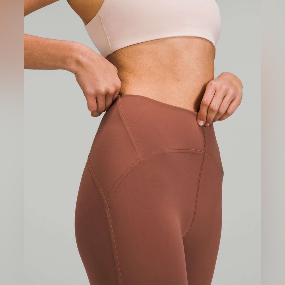 Lululemon InStill HR Tight 25” ANCP 8. Ancient copper.